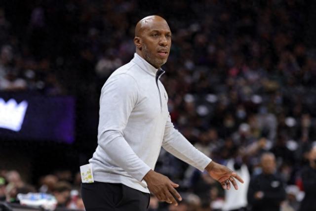 欧文：达拉斯的关键与NBA赛季中的变数